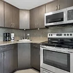 Waterfront Studio With Free Parking
